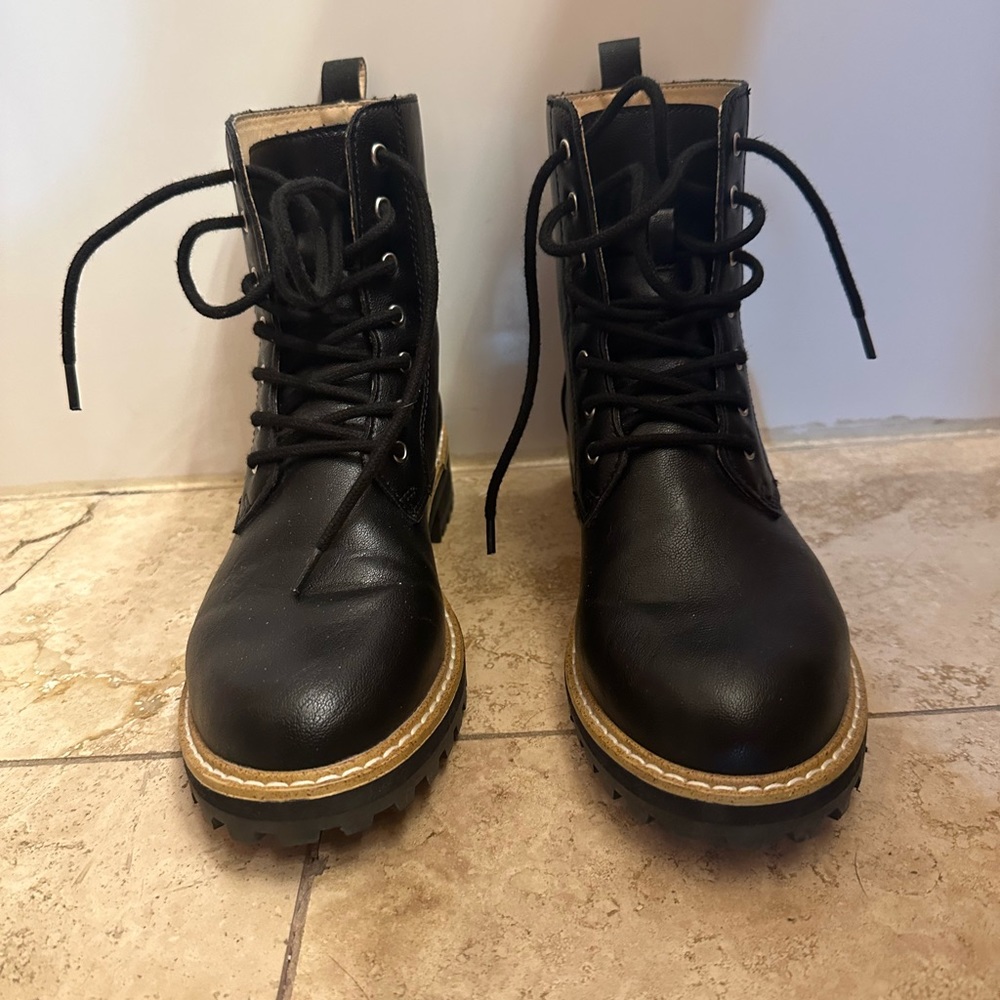 Vici Combat Boot